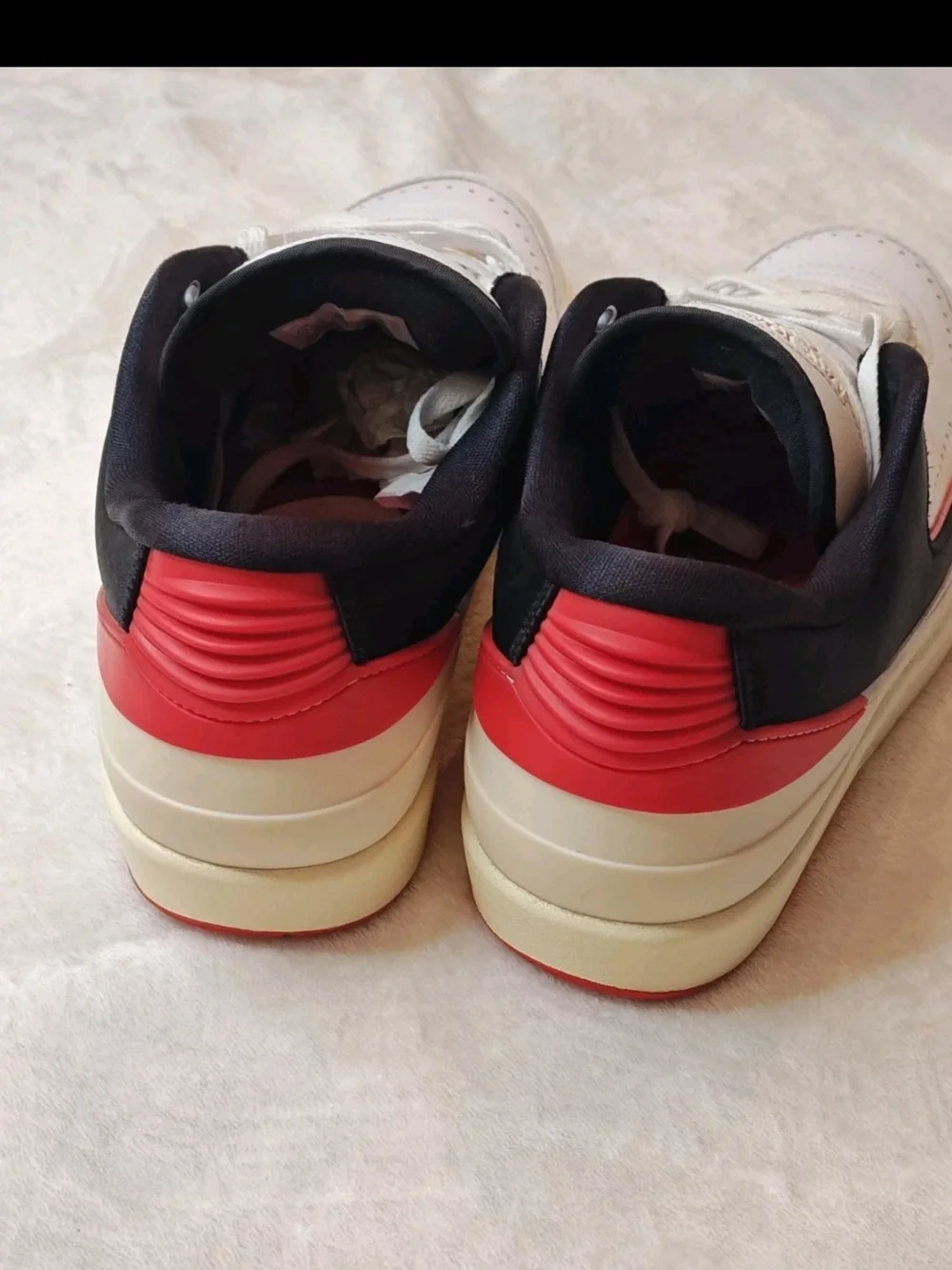 Nike Air Jordan 2 Retro Low White Varsity Red Black OG 2016 Size US 10.5 Men